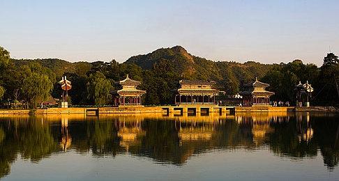 《上古卷轴3：晨风》RTX Remix AI自动强化展示